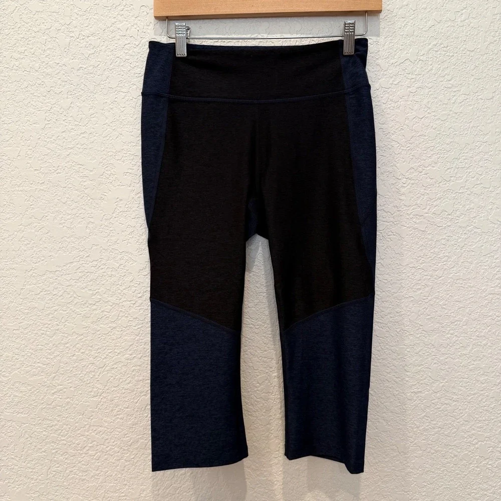 Outdoor Voices Navy‎ Blue Black Colorblock Heathered Cropped Leggings M Capri